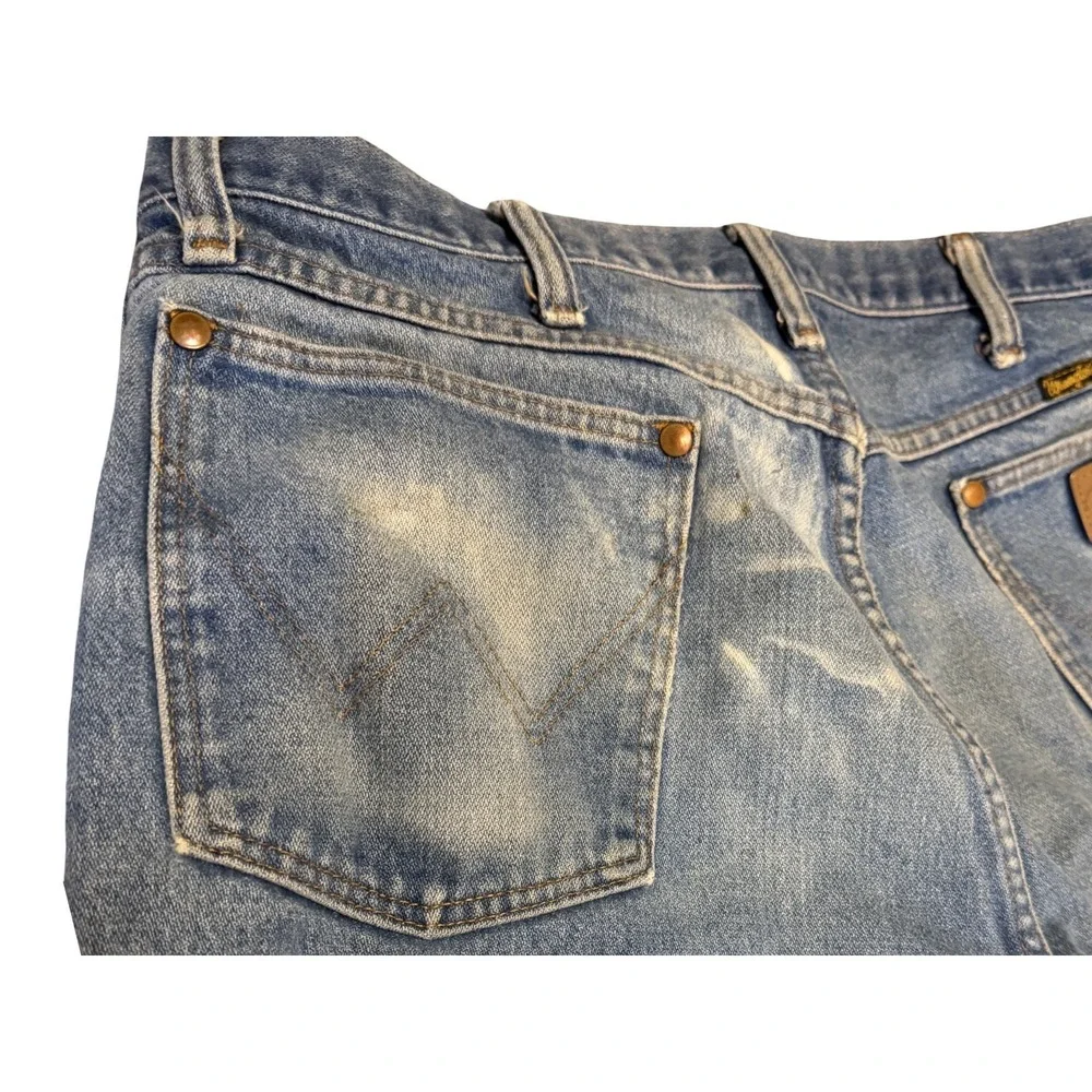 Vintage Wrangler Blue Jeans 38x33
